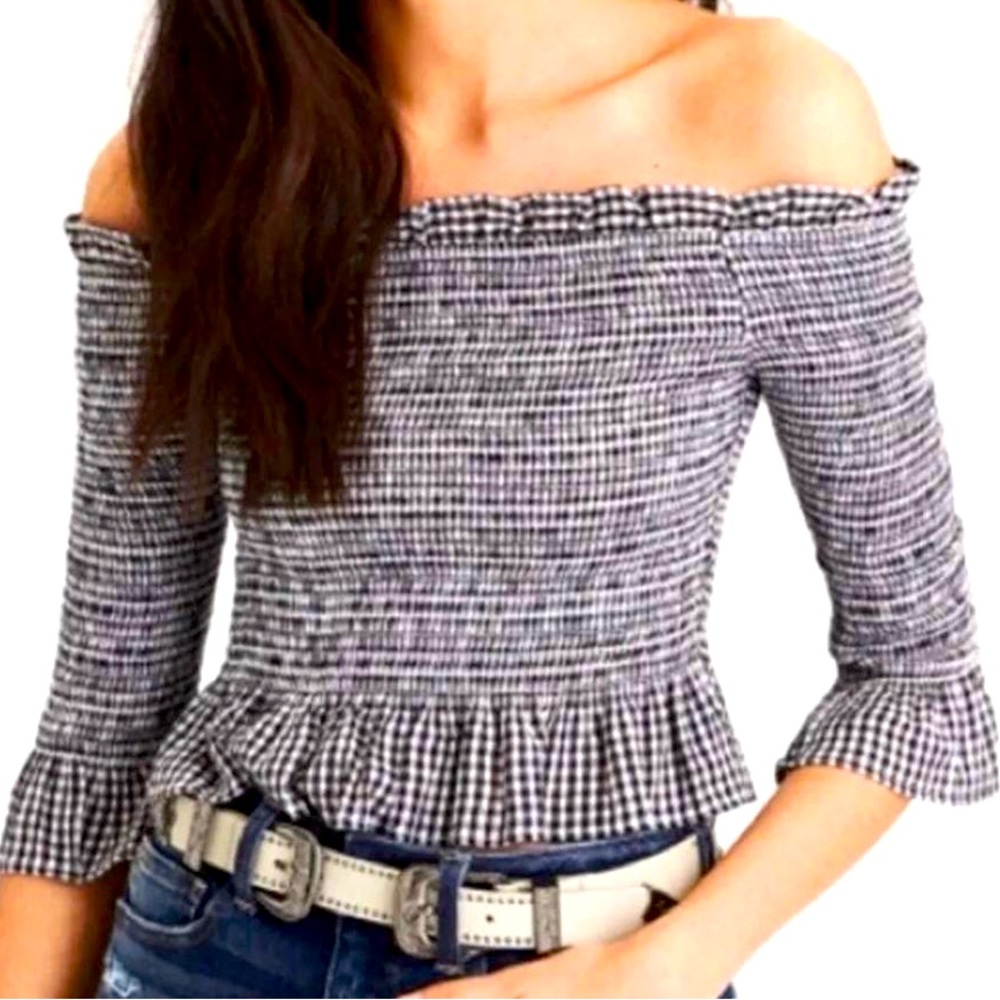 American Eagle gingham off‎ shoulder crop top size medium